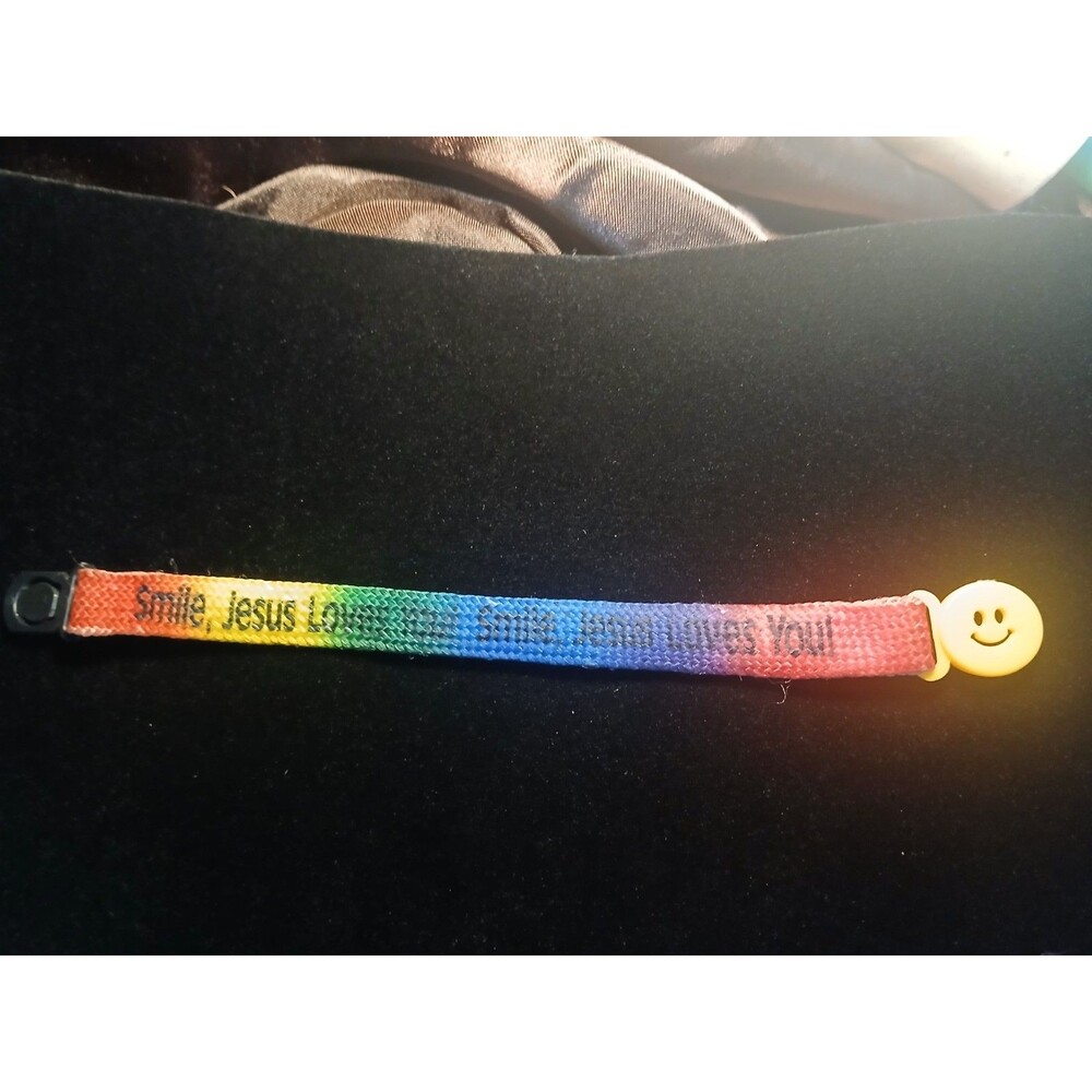 1992 Jesus loves me nylon bracelet